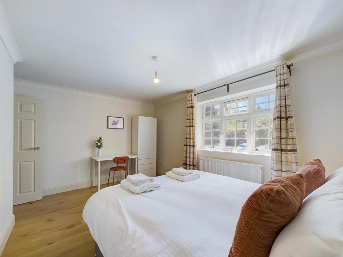 Duplex Redhill Town Centre Apt By Livingo Stays Exteriör bild
